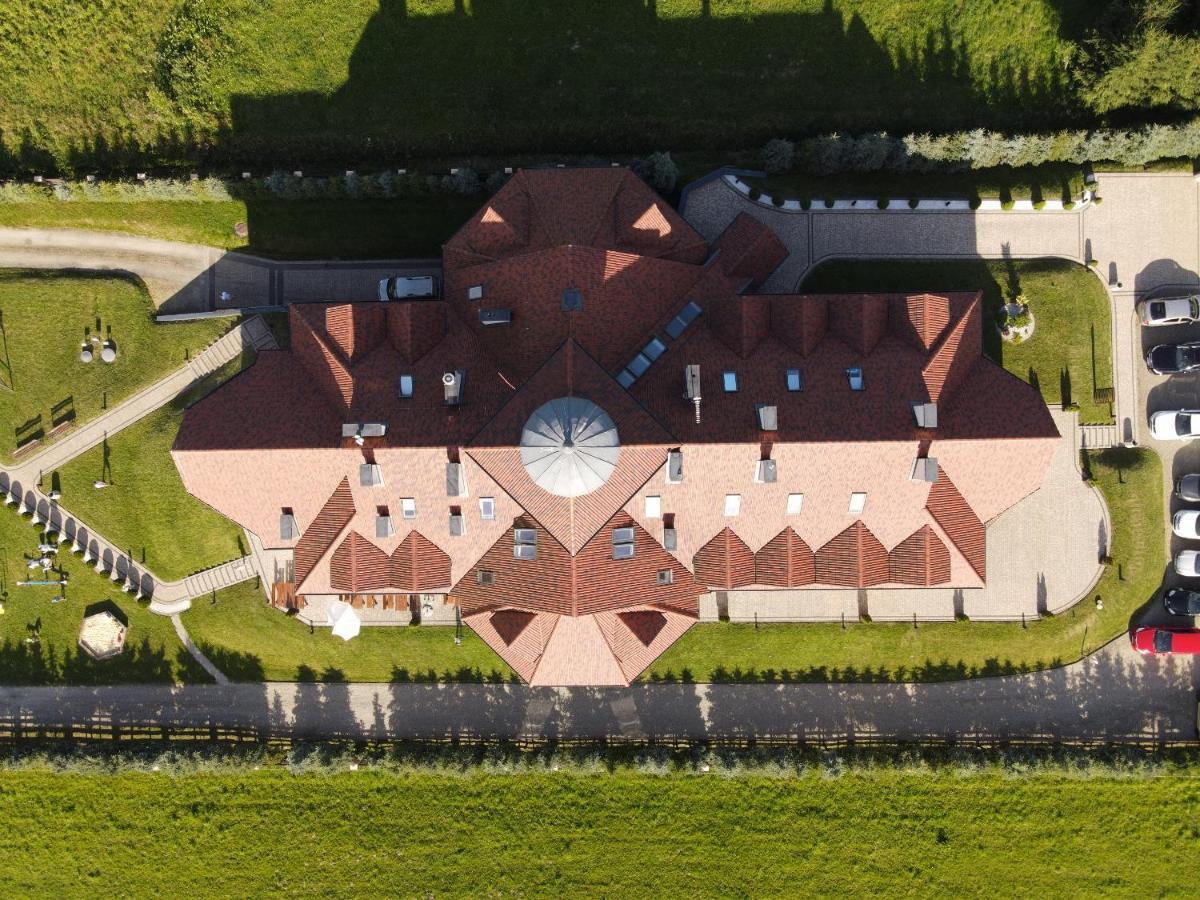 Zajazd Bieszczadzka Ostoja Ustrzyki Dolne Exterior foto
