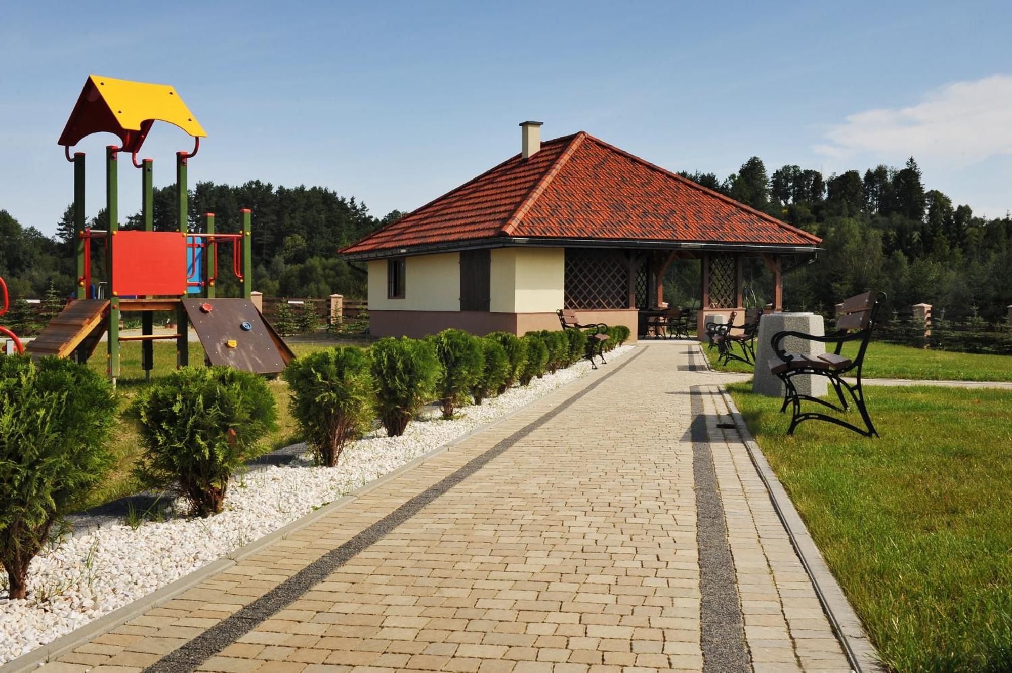 Zajazd Bieszczadzka Ostoja Ustrzyki Dolne Exterior foto