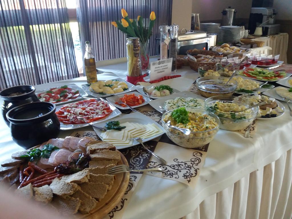 Zajazd Bieszczadzka Ostoja Ustrzyki Dolne Exterior foto