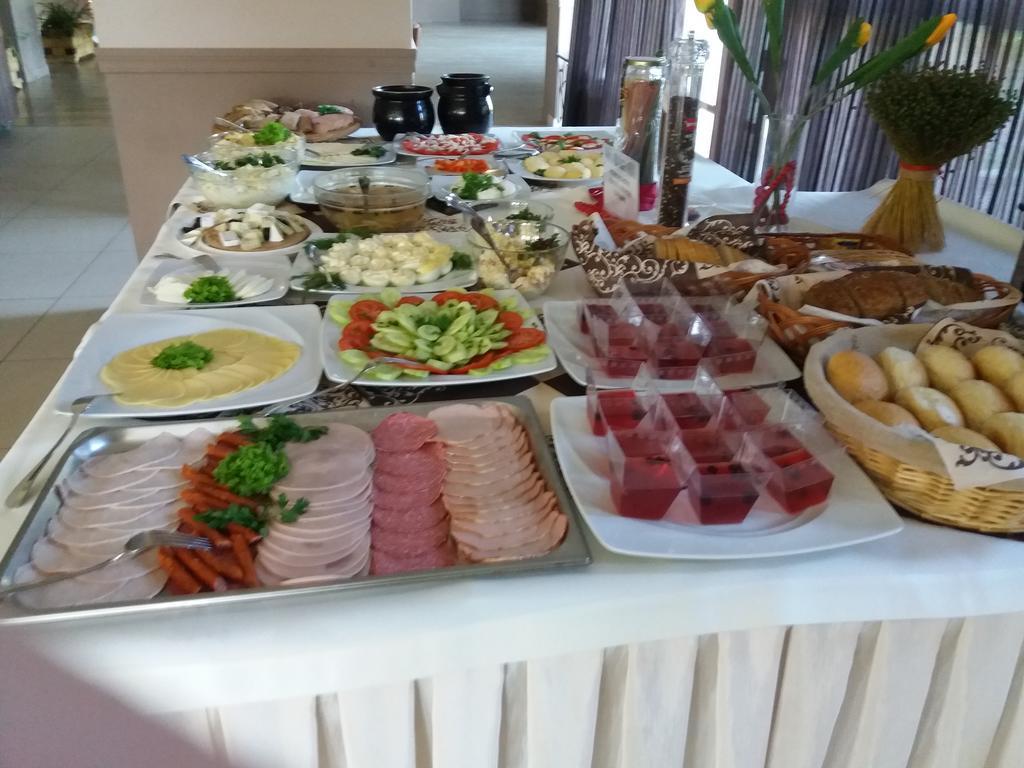 Zajazd Bieszczadzka Ostoja Ustrzyki Dolne Exterior foto