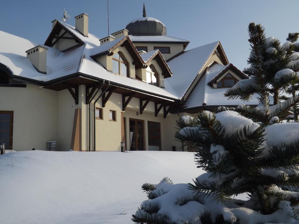Zajazd Bieszczadzka Ostoja Ustrzyki Dolne Exterior foto