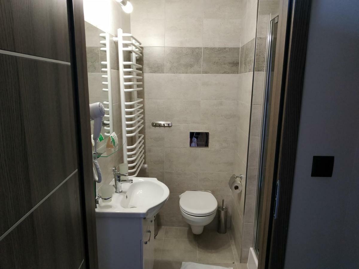 Zajazd Bieszczadzka Ostoja Ustrzyki Dolne Exterior foto